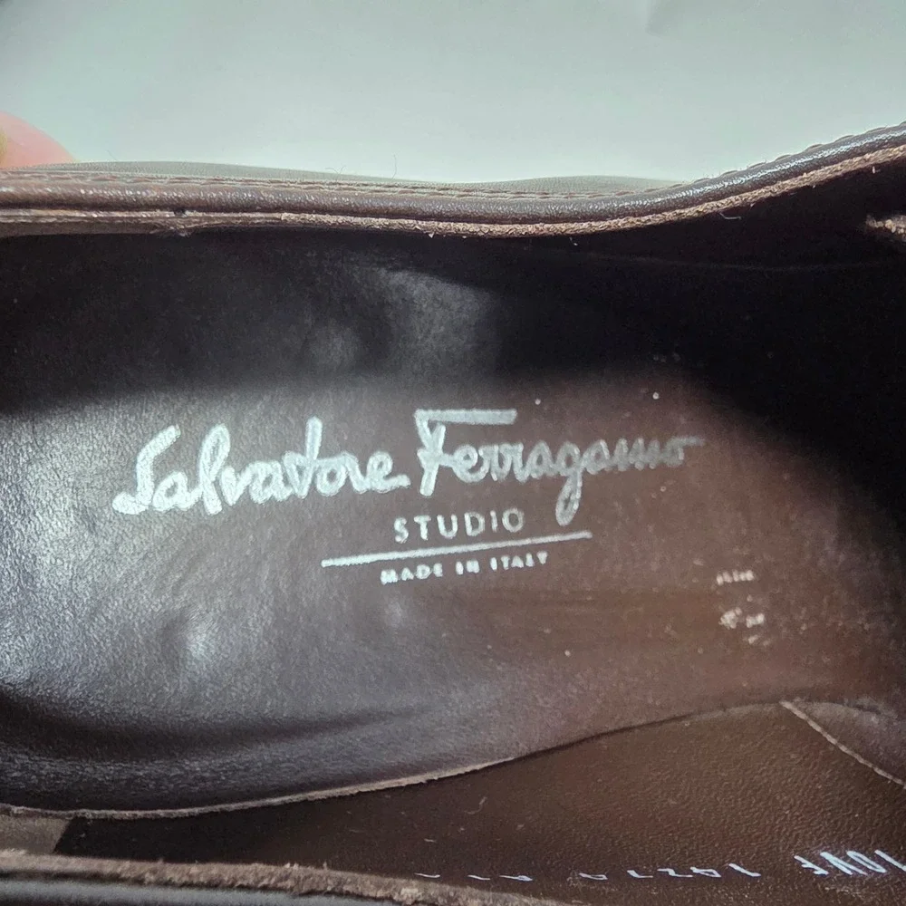 Salvatore Ferragamo ships from